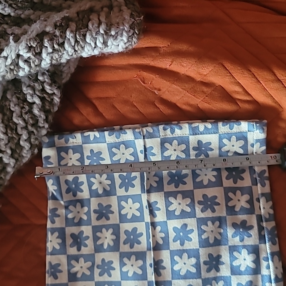 "Lisa says Gah".Roby Daisy Jean. Blue and white jeans.high waist - Picture 9 of 9